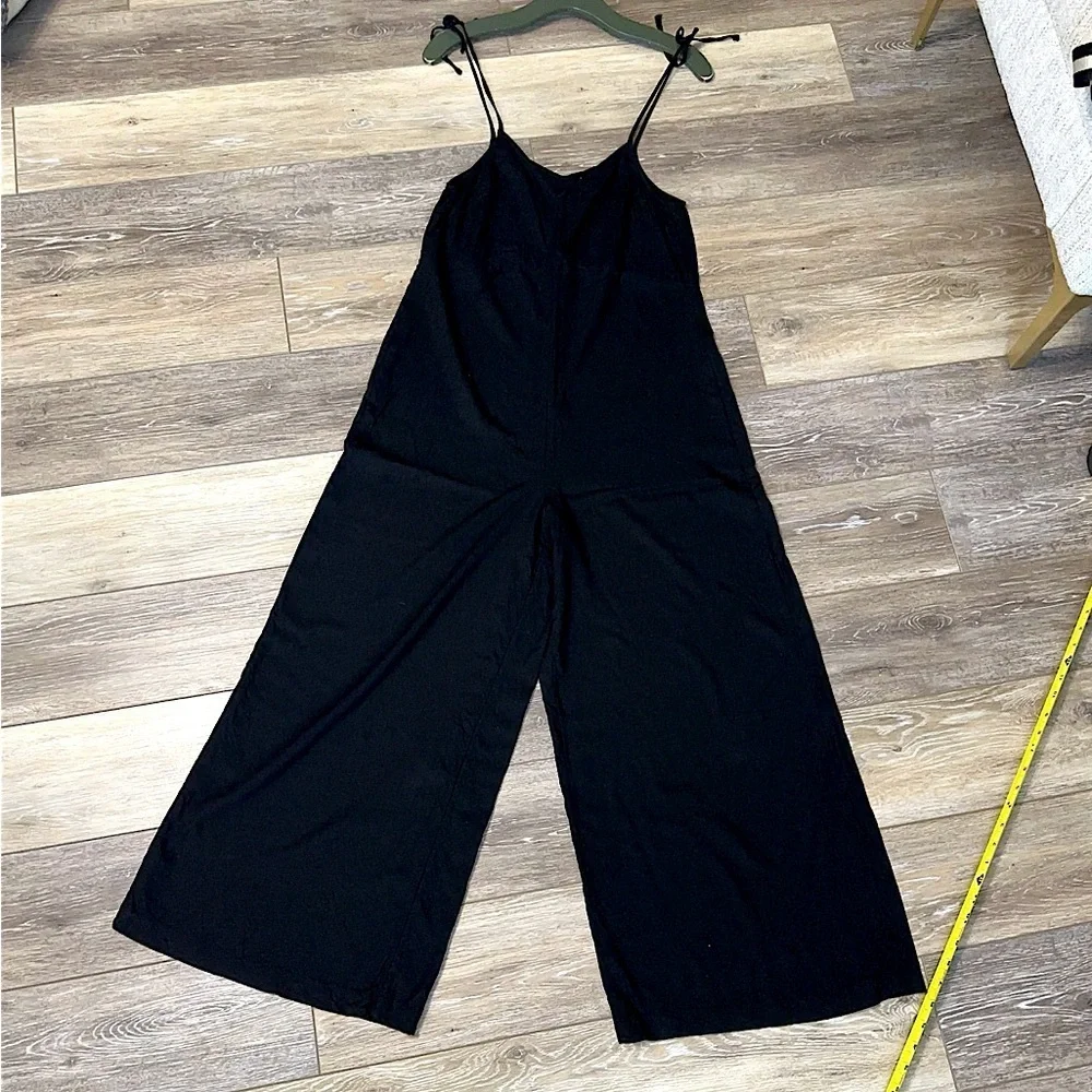 #11)  Old Navy Black lightweight  wide leg jumpsuit Size XS